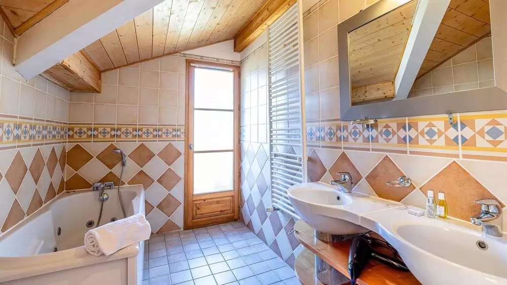 Anika 1 — image 4